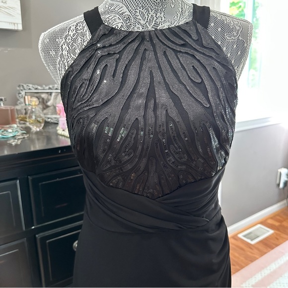 David Meister Black Sequin Bodice Cocktail Sheath Dress Size 6 (EUC) - Picture 3 of 16